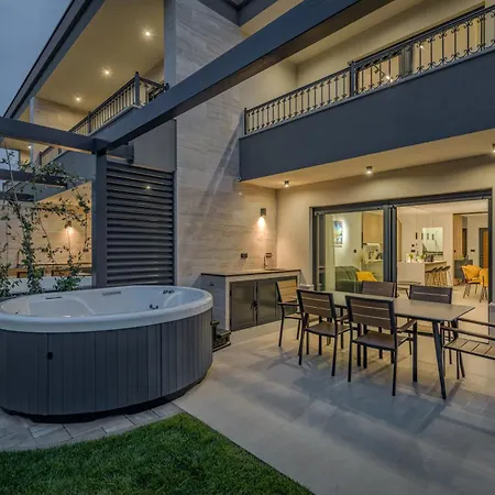 Trixie - Garden Villa Trogir