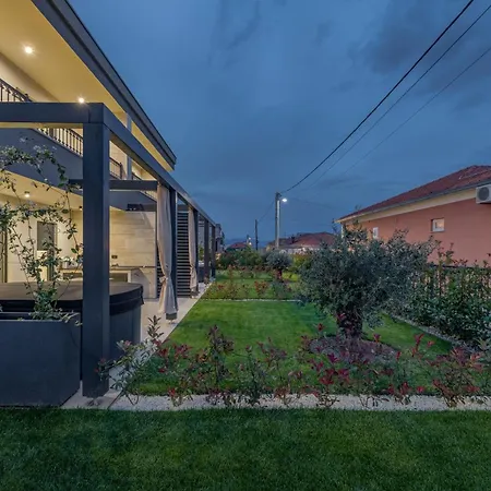 Vila Trixie - Garden Trogir